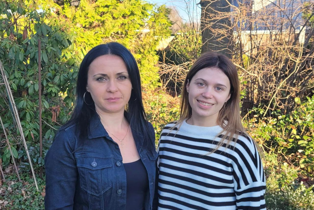 Zwei junge Frauen Halyna und Tetiana