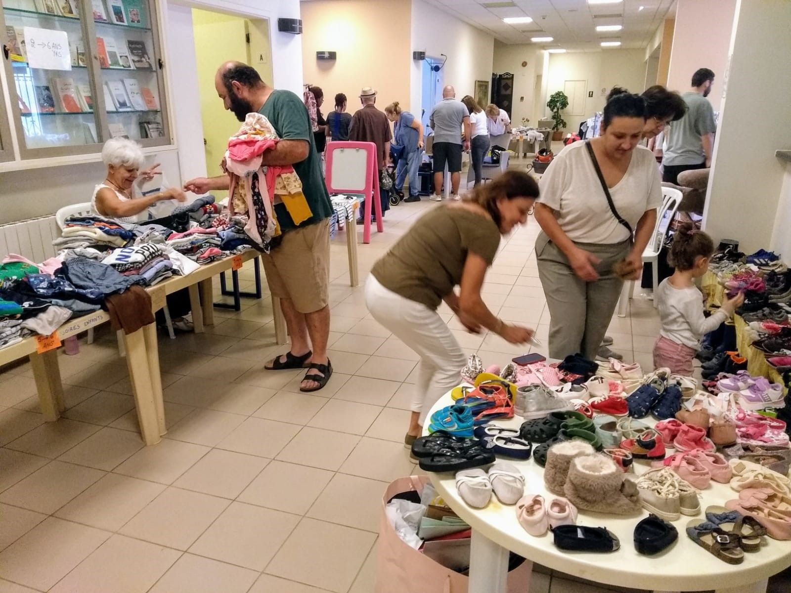 Foto eines Kleidermarkes in Alleppo